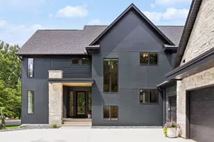 2980 Washta Bay Ct, Chanhassen, MN 55331 - Photo 3
