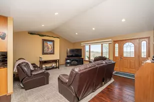 7195 County Road 10 E, Chaska, MN 55318 - Photo 5