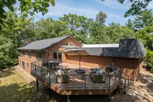 335 Pineview Ln N, Plymouth, MN 55441 - Photo 9