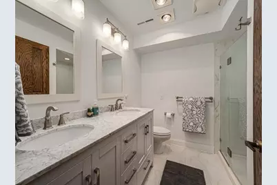 335 Pineview Lane N, Plymouth, MN 55441 - Photo 33
