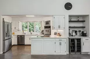335 Pineview Ln N, Plymouth, MN 55441 - Photo 15