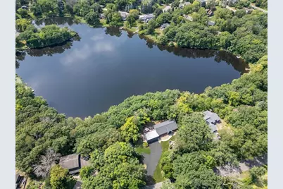335 Pineview Lane N, Plymouth, MN 55441 - Photo 3