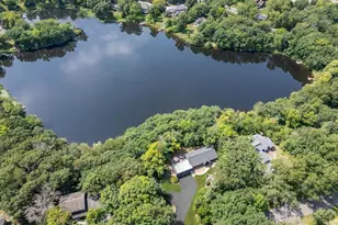 335 Pineview Ln N, Plymouth, MN 55441 - Photo 3