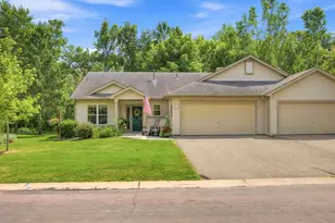 27732 Woodland Dr, Chisago City, MN 55013 - Photo 3