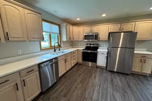2608 10th St SW, Willmar, MN 56201 - Photo 5
