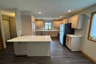 2608 10th St SW, Willmar, MN 56201 - Photo 5