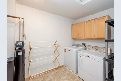 11011 Oak Grove Circle #B, Woodbury, MN 55129 - Photo 33
