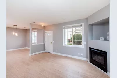 11011 Oak Grove Circle #B, Woodbury, MN 55129 - Photo 13