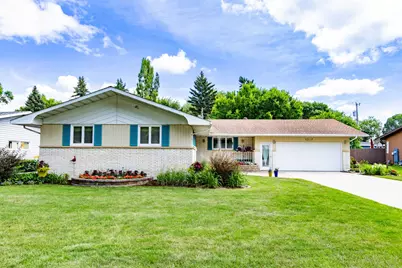 1217 Oak Street N, Fargo, ND 58102 - Photo 1