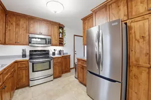 5324 Horizon Dr NE, Fridley, MN 55421 - Photo 9