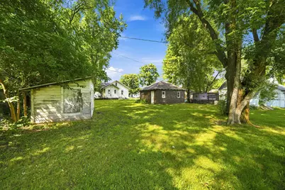 19 12th Street NE, Faribault, MN 55021 - Photo 5