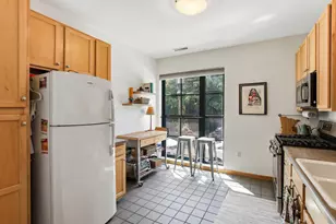 820 Emerald St, Saint Paul, MN 55114 - Photo 17