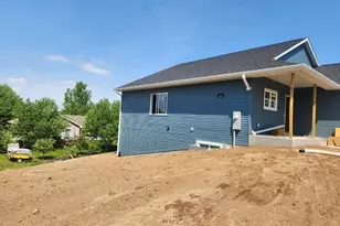 206 Blackhawk Dr, Woodville, WI 54028 - Photo 5