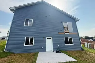 206 Blackhawk Dr, Woodville, WI 54028 - Photo 9