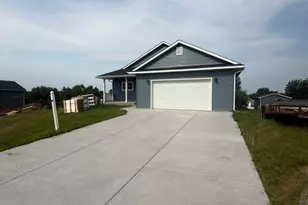 206 Blackhawk Dr, Woodville, WI 54028 - Photo 3