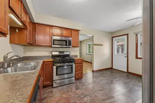 5031 Jackson St NE, Columbia Heights, MN 55421 - Photo 7