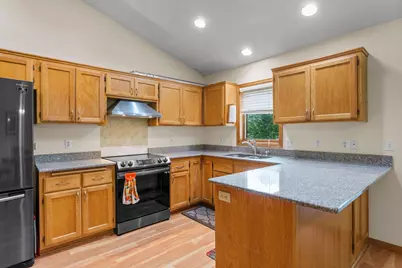 1242 Myrtle Street N, Maplewood, MN 55119 - Photo 15