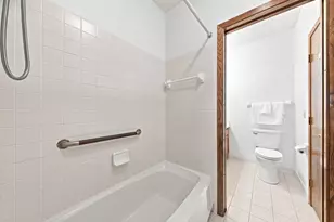 7440 Edinborough Way, Edina, MN 55435 - Photo 15