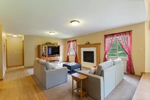 9112 Dunbar Knoll N, Brooklyn Park, MN 55443 - Photo 7