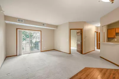 114200 Hundertmark #110, Chaska, MN 55318 - Photo 3