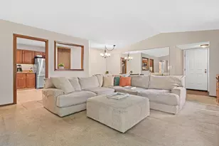 13401 Pepperwood Cir, Minnetonka, MN 55305 - Photo 5