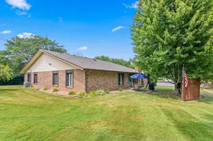 13401 Pepperwood Cir, Minnetonka, MN 55305 - Photo 25