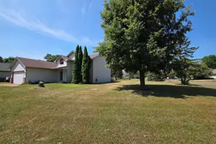 25782 Goldfinch Ave, Wyoming, MN 55092 - Photo 5