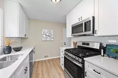 1194 Ruggles Street, Roseville, MN 55113 - Photo 9