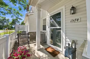 1574 Liberty Cir, Shakopee, MN 55379 - Photo 1