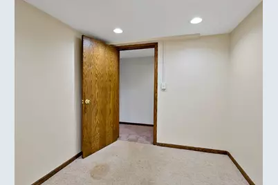 10743 Zenith Avenue S, Bloomington, MN 55431 - Photo 31