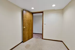 10743 Zenith Ave S, Bloomington, MN 55431 - Photo 31
