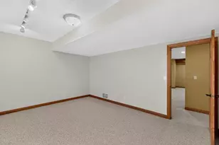 6907 Bluff Ln NW, Rochester, MN 55901 - Photo 51