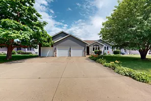 1906 Greenwood Dr, Albert Lea, MN 56007 - Photo 35