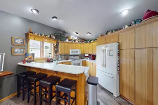 1906 Greenwood Dr, Albert Lea, MN 56007 - Photo 5