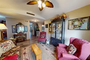 1906 Greenwood Dr, Albert Lea, MN 56007 - Photo 3
