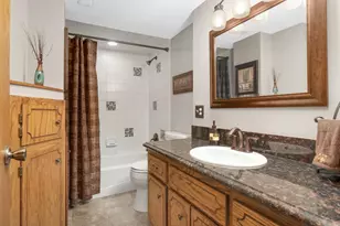 654 Tanglewood Dr, Shoreview, MN 55126 - Photo 25