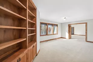 9 Hillary Farm Ln, Gem Lake, MN 55110 - Photo 37