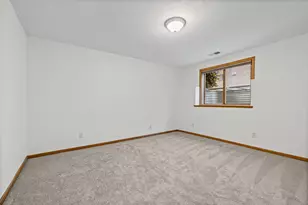 2082 Cowern Pl E, North Saint Paul, MN 55109 - Photo 25