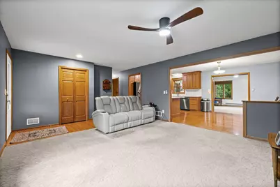2082 Cowern Place E, North Saint Paul, MN 55109 - Photo 3