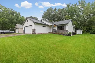 2082 Cowern Pl E, North Saint Paul, MN 55109 - Photo 27