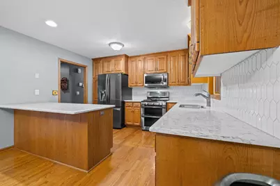 2082 Cowern Place E, North Saint Paul, MN 55109 - Photo 13