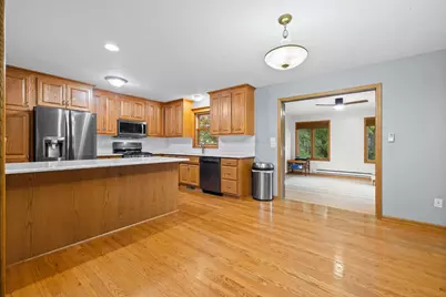 2082 Cowern Place E, North Saint Paul, MN 55109 - Photo 7