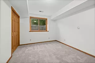2082 Cowern Pl E, North Saint Paul, MN 55109 - Photo 23