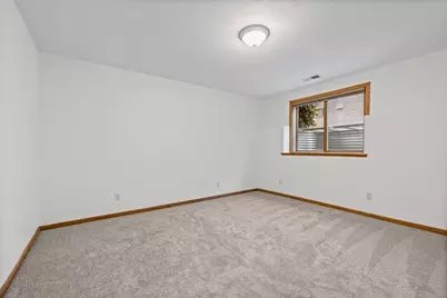 2082 Cowern Place E, North Saint Paul, MN 55109 - Photo 33