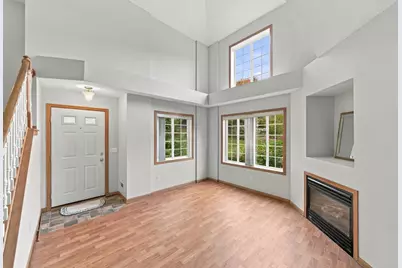 556 Willoughby Way W, Minnetonka, MN 55305 - Photo 11