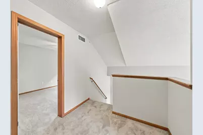 556 Willoughby Way W, Minnetonka, MN 55305 - Photo 25