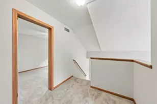 556 Willoughby Way W, Minnetonka, MN 55305 - Photo 25