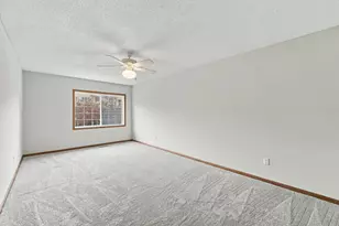 556 Willoughby Way W, Minnetonka, MN 55305 - Photo 33