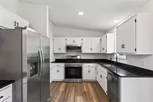 17550 Illinois Ct, Lakeville, MN 55044 - Photo 9