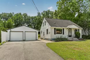 312 21st St SW, Rochester, MN 55902 - Photo 1